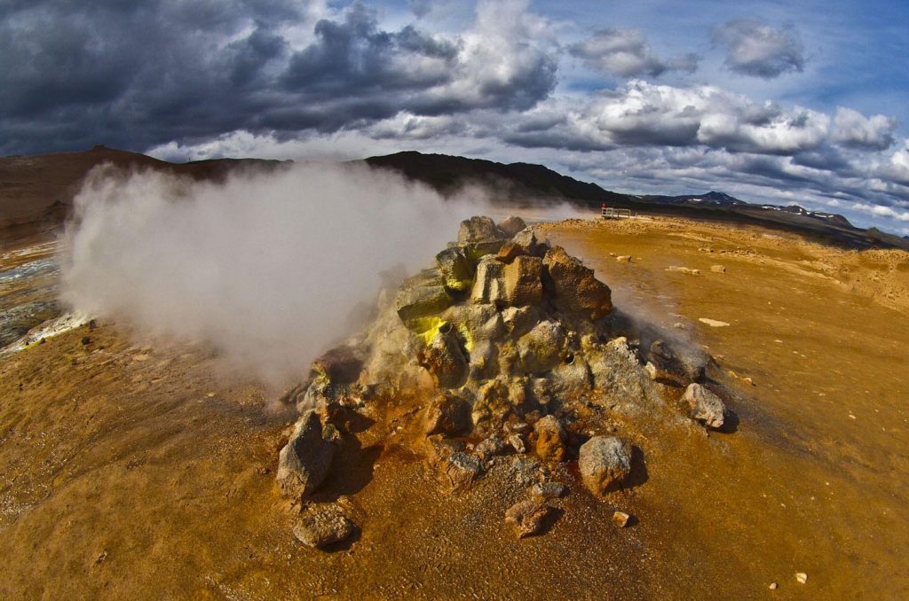 Dampf aus Felsen, Hochthermalgebiet in Island