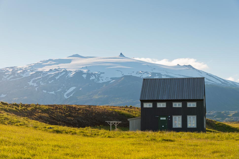 Europa, Island, Snaefellsness Halbinsel, Hellnar, Ferienhaus Heillasteinn, W256, Snaefellsjoekull, Gletscher, WerbungPR, 7/2014