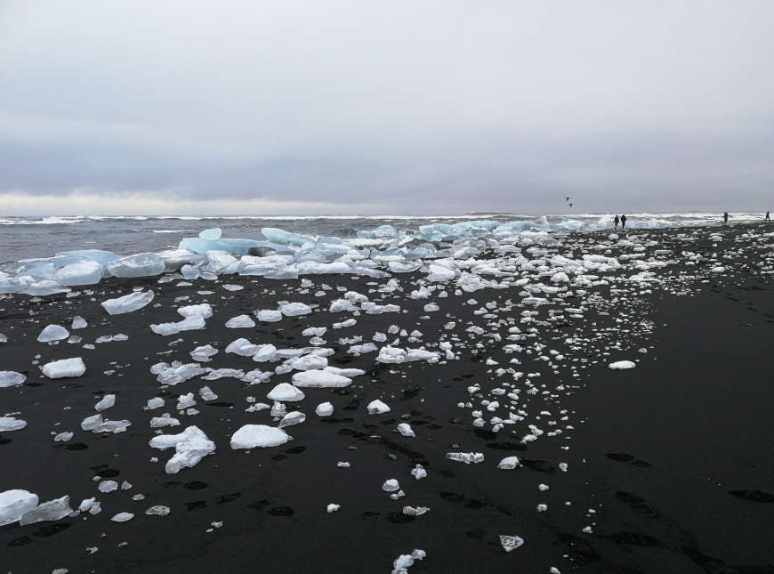 Eisblöcke am Diamanten Strand in Island