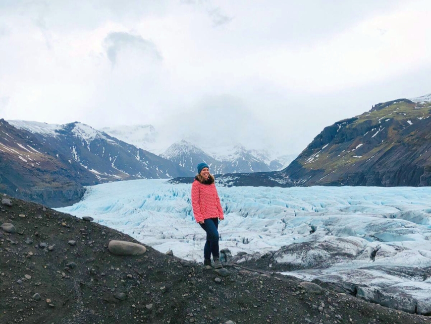 Wanderin am Gletscher