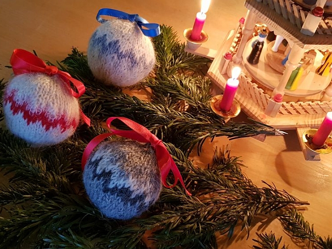 Christbaumkugeln isländisches Design Traditionen