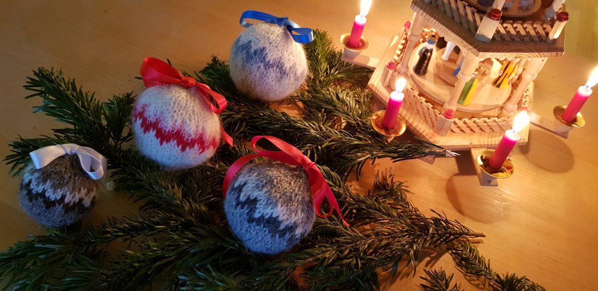 Christbaumkugeln isländisches Design Traditionen