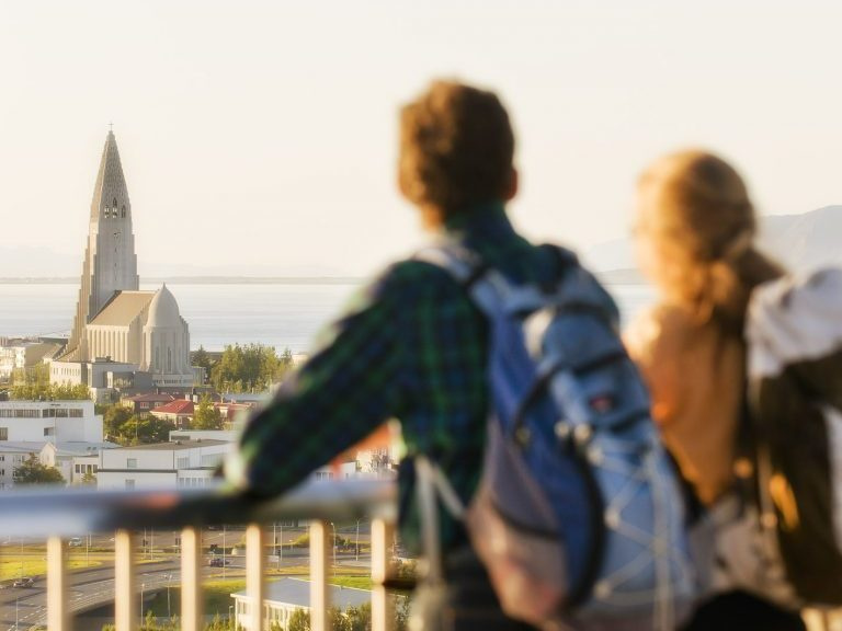 Blick auf die Hallgrimskirkja in Reykjavík